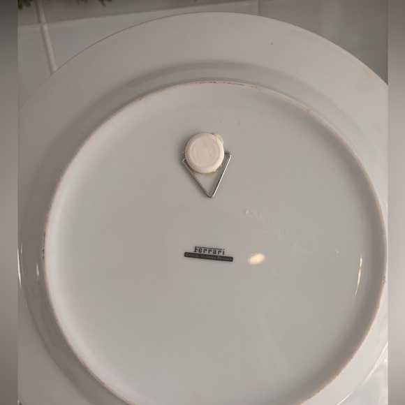 2 Ferrari Red and White Plates - Picture 5 of 6